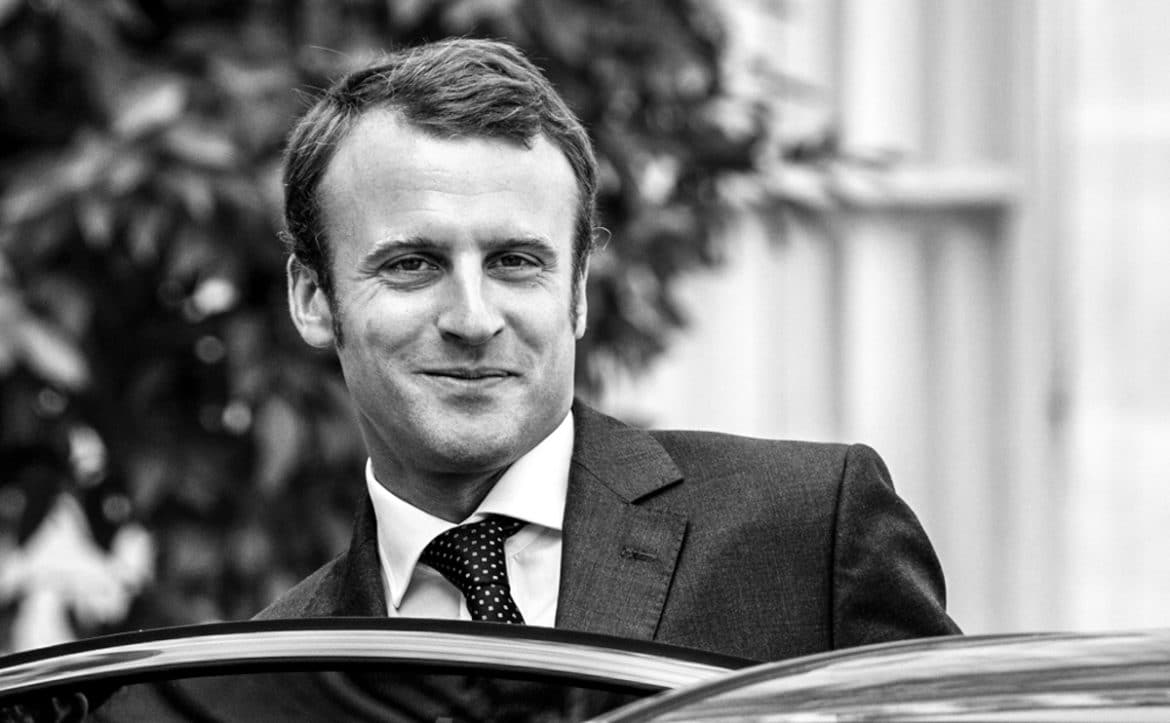 French Economy minister Emmanuel Macron leaves after a meeting with regions prefects and regional administration managers at the Elysee palace in Paris September 1, 2014.    REUTERS/Alain Jocard/Pool   (FRANCE - Tags: POLITICS) - RTR44ICI