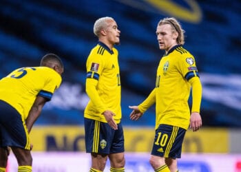 210325 Alexander Isak, Robin Quaison and Emil Forsberg after the FIFA World Cup, WM, Weltmeisterschaft, Fussball Qualifier football match between Sweden and Georgia on March 25, 2021 in Stockholm. Photo: Johanna Lundberg / BILDBYRAN / kod JL / JM0097 bbeng fotboll football soccer fotball vm-kval kval fifa world cup qualifier qualifier landskamp sverige sweden sverige a georgia georgien *** 210325 Alexander Isak, Robin Quaison and Emil Forsberg after the FIFA World Cup Qualifier football match between Sweden and Georgia on March 25, 2021 in Stockholm Photo Johanna Lundberg BILDBYRAN kod JL JM0097 bbeng fotboll football soccer fotball vm kval kval fifa world cup qualifier qualifier landskamp sverige sweden sverige a georgia georgien, PUBLICATIONxNOTxINxSWExNORxAUT Copyright: JOHANNAxLUNDBERG BB210325JL066