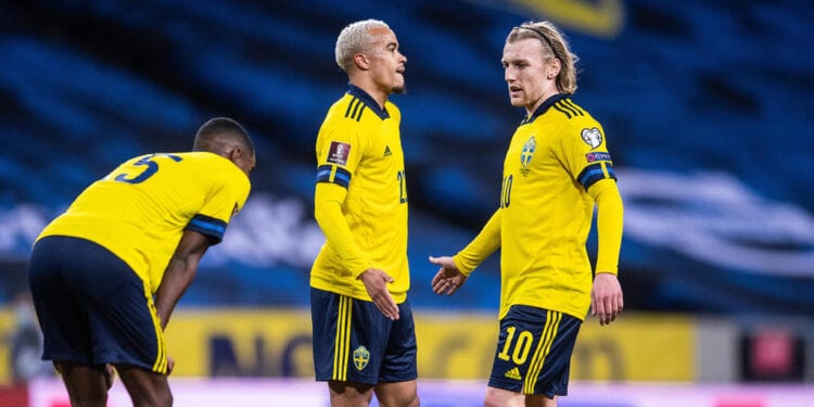 210325 Alexander Isak, Robin Quaison and Emil Forsberg after the FIFA World Cup, WM, Weltmeisterschaft, Fussball Qualifier football match between Sweden and Georgia on March 25, 2021 in Stockholm. Photo: Johanna Lundberg / BILDBYRAN / kod JL / JM0097 bbeng fotboll football soccer fotball vm-kval kval fifa world cup qualifier qualifier landskamp sverige sweden sverige a georgia georgien *** 210325 Alexander Isak, Robin Quaison and Emil Forsberg after the FIFA World Cup Qualifier football match between Sweden and Georgia on March 25, 2021 in Stockholm Photo Johanna Lundberg BILDBYRAN kod JL JM0097 bbeng fotboll football soccer fotball vm kval kval fifa world cup qualifier qualifier landskamp sverige sweden sverige a georgia georgien, PUBLICATIONxNOTxINxSWExNORxAUT Copyright: JOHANNAxLUNDBERG BB210325JL066